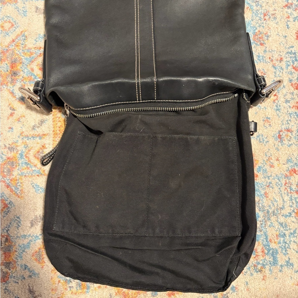 Coach soho slim black leather crossbody bag with contrast stitching - Picture 4 of 10